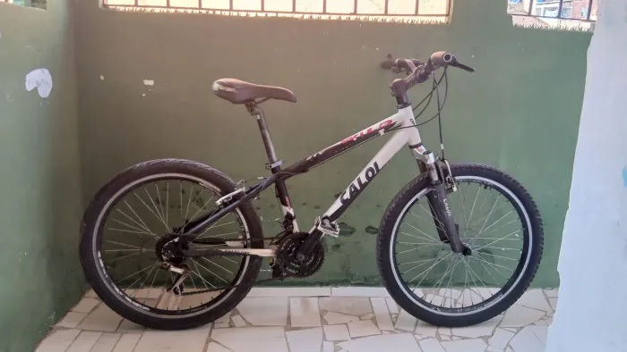 ESTA EM ÓTIMO ESTADO