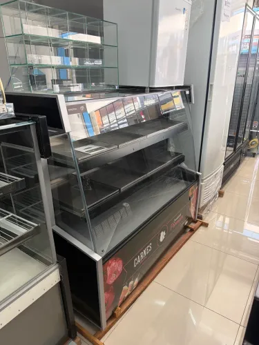 Balcão de açougue 1.40 Mts novo com 2 placas fria consultar valor