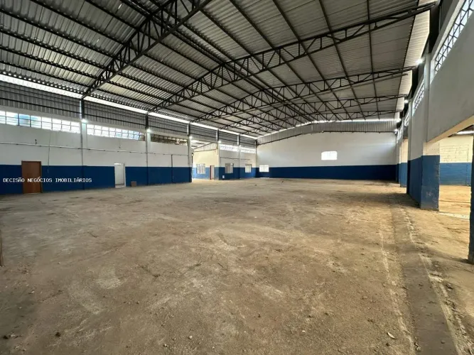 Galpão para Locação em Juiz de Fora, DISTRITO INDUSTRIAL, 4 banheiros, 15 vagas
