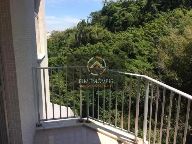 Cobertura em Santa Rosa - Niterói com 270m², 4 dormitórios e 1 suíte por R$720.000 - Venda