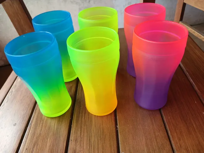 6 copos coloridos