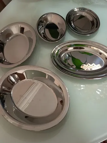 Kit com 6 Peças em Aço Inox Liso - Travessas e Pratos de Servir