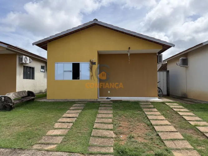 Residencial Lagoa Azul Topázio - Casa com 2 quartos | Piscina privativa em condomínio fech