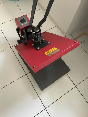 Prensa sublimadora semiautomatica Mecolour 40x50 110V (127V)