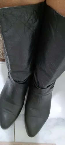 Bota em couro preto 38