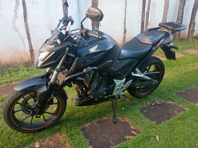 Vendo CB 300F Twister 2024 Único Dono Na Garantia