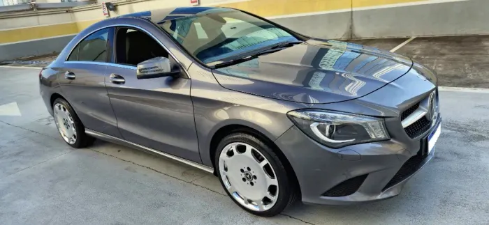 Mercedes-Benz CLA-200 Urban 1.6 TB 16v/flex Aut. 2015