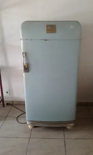 Geladeira Antiga