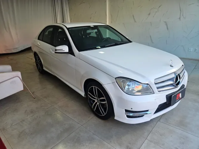 Mercedes-Benz C-180 CGI Sport 1.6 TB 16V 156cv Aut. 2013