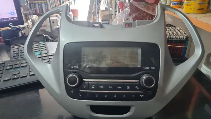 Radio para Ford Ka com moldura