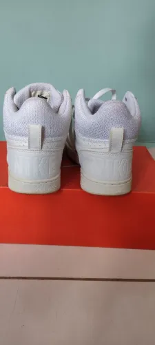 TENIS NIKE court borough mid