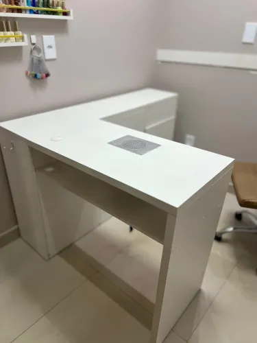 Mesa de Nail Designer com sugador embutido 
