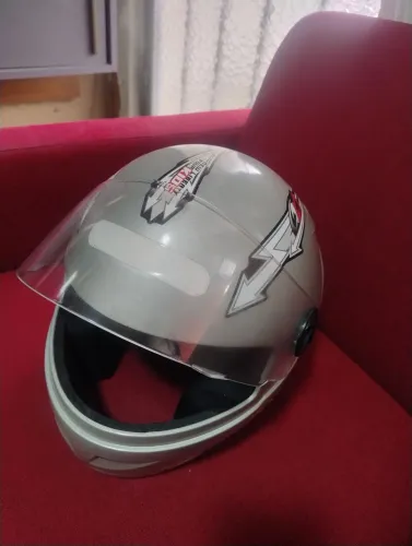 Vendo capacete pro Tork liberty kids novo