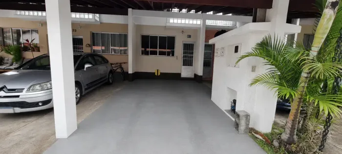 Casa de condomínio para venda possui 70 metros quadrados com 2 quartos