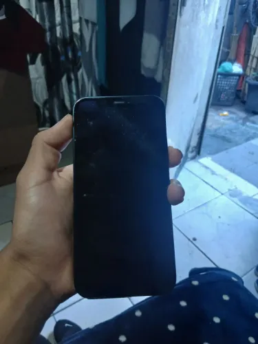 IPhone 12 blo