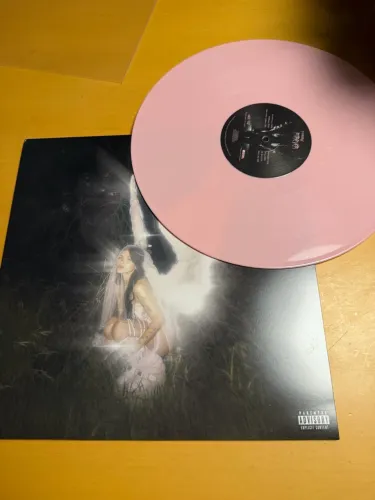 VINIL YOUNG FOREVER ROSA - NESSA BARRETT