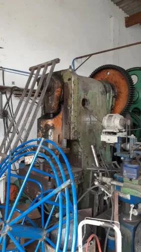 Prensa exertrica 100 Ton