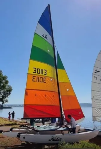 BARCO - VELEIRO - HOBIE CAT 16 