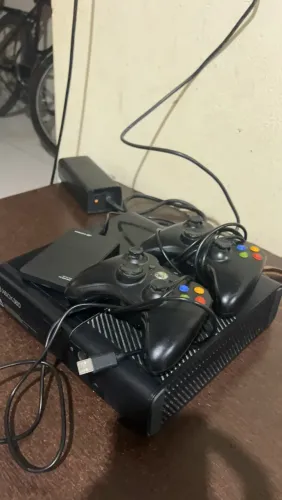 Vende - se XBox 360 bloqueado, com Desbloqueio Aurora, + HD externo