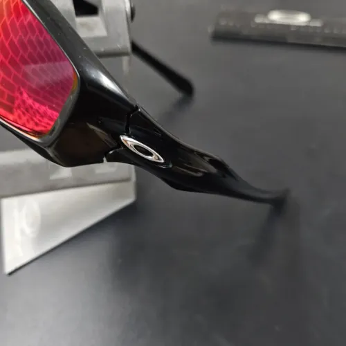 Oculos oakley monster pup