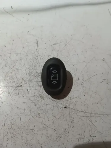 Botão vidro traseiro esquerdo Mercedes classe a 534240