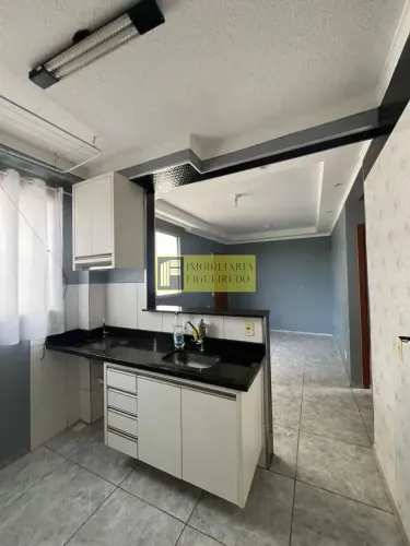 Apartamento para alugar com 2 quartos, ar condicionado, cozinha com armário planejado, gar