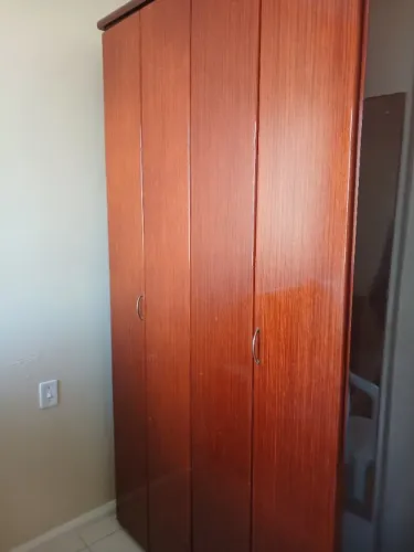 Guarda roupa madeira maciça 220A×160L