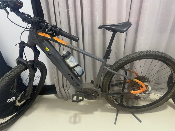 Bicicleta elétrica OGGI câmbio automático 8.6