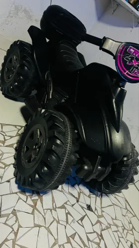 Quadriciclos elétrico para criança