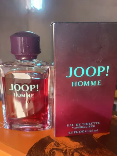 VENDE-SE PERFUME SEMI NOVO NA CIDADE DE SANTARÉM DO ESTADO DO PARÁ.