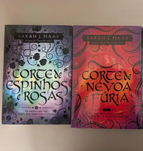  Livros corte de Espinhos e Rosas/ ACOTAR - lacrados