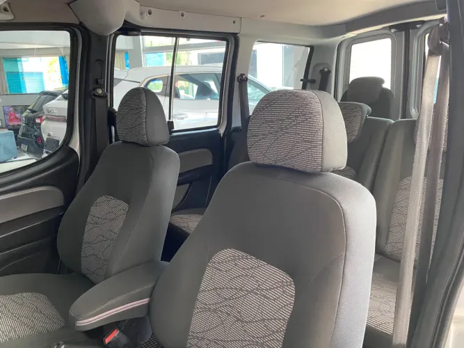 Fiat Doblo Essence 1.8 Flex 16V 5P 2017