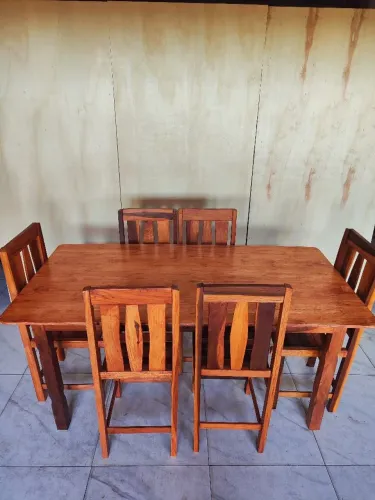 Mesa de 6 cadeiras