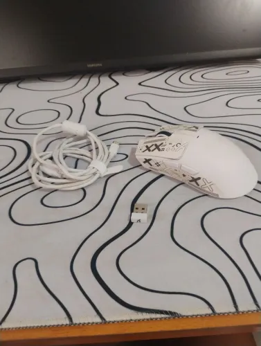 Mouse attack shark x11 branco, com cabo e bluetooth