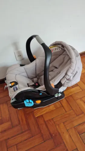 Bebê conforto Chicco (modelo Keyfit Night) COM BASE