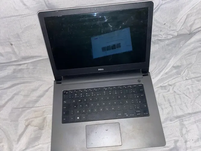 Notebook dell inspiron 14 i3 4005U