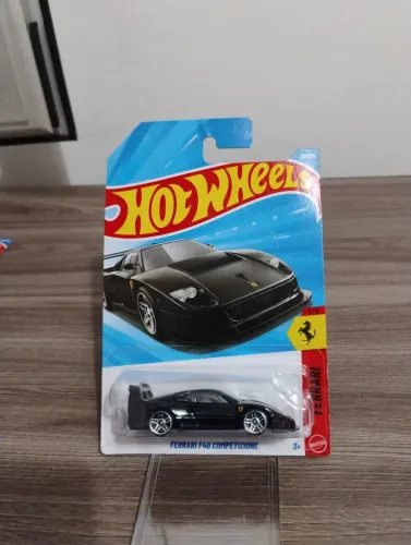 HotWheels Ferrari F40 Preta