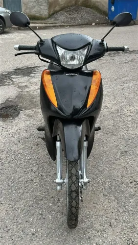 vendo Honda Biz Ano :2014 muito zera Doc ok / chave reserva, manual tudo ok