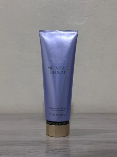 Loção perfumada Midnight Bloom, da Victorias Secret.