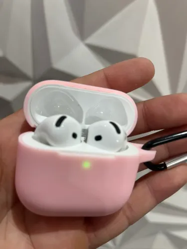 AirPods 4