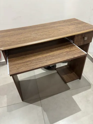 Escrivaninha/ mesa para escritório