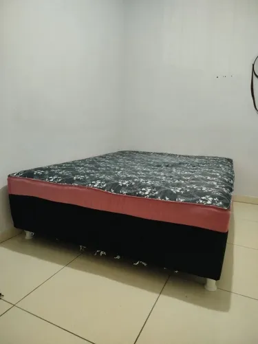 Cama casal, perfeito estado