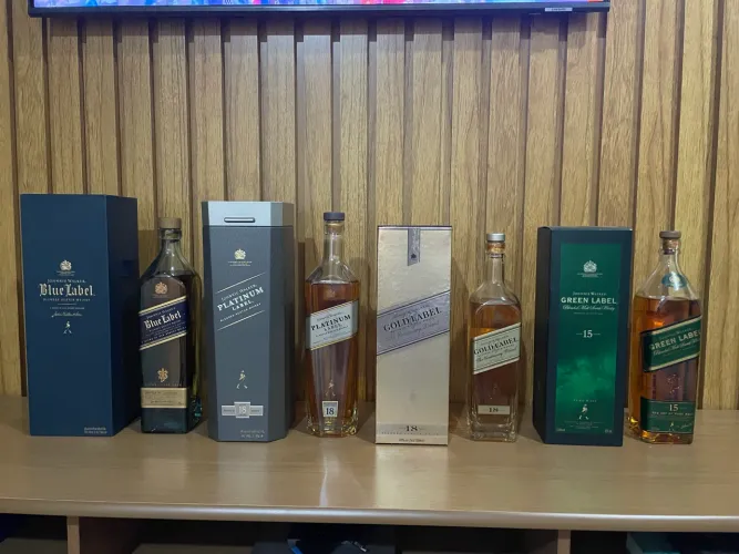 Coleção decorativa Johnnie Walker