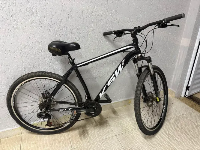 Bicicleta aro 26 KSW semi novo