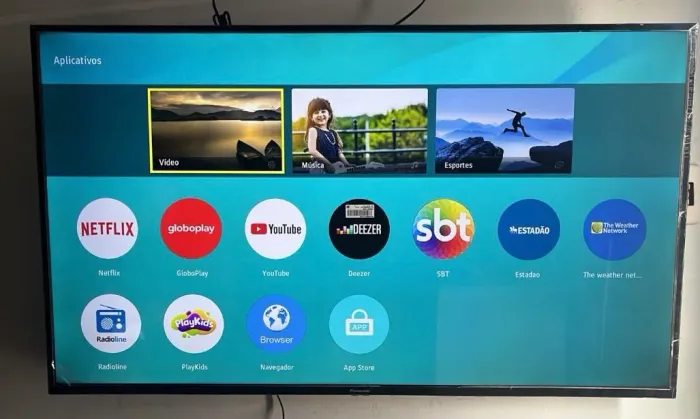 Smart TV Panasonic 50 polegadas 4K Bond infinito Bluetooth completo