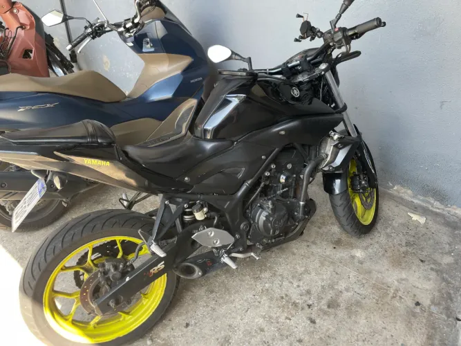 Vendo MT03 Impecável