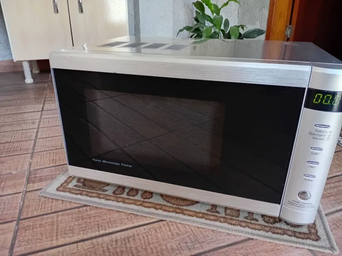 Microondas fischer 24l, todo em inox , 127volts bem conservado