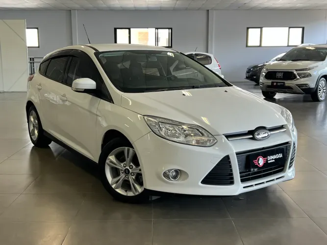 Ford Focus 1.6 S/1.6 SE Flex 16V 5P AUT 2015