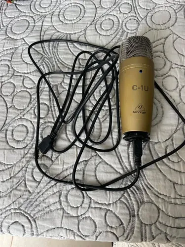 Microfone Behringer C1-U com Abafador