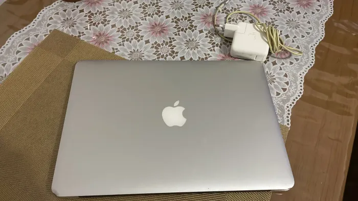 Mac book